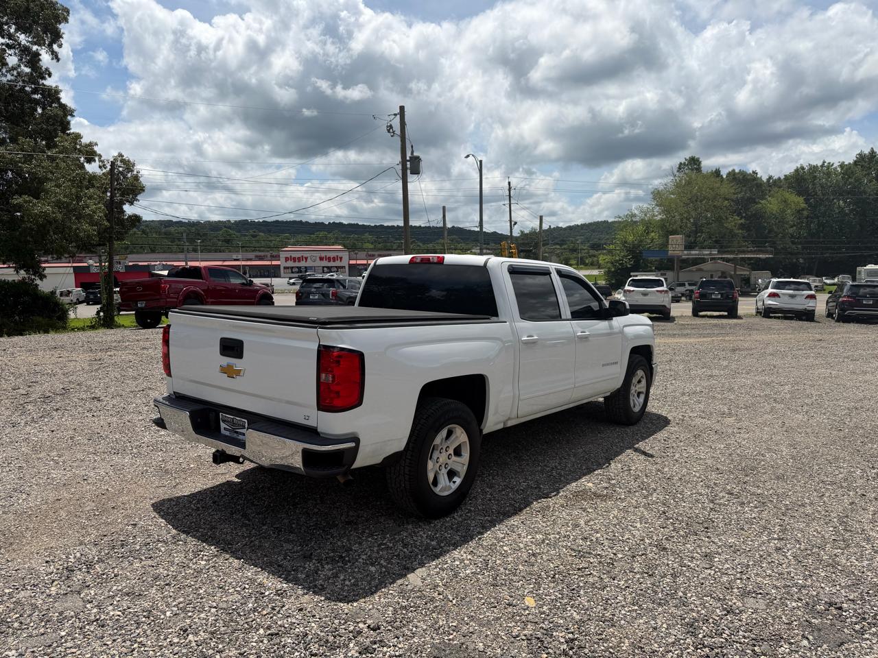 Chevrolet Silverado 1500 4WD Crew Cab 143.5" LT w/2LT 2015