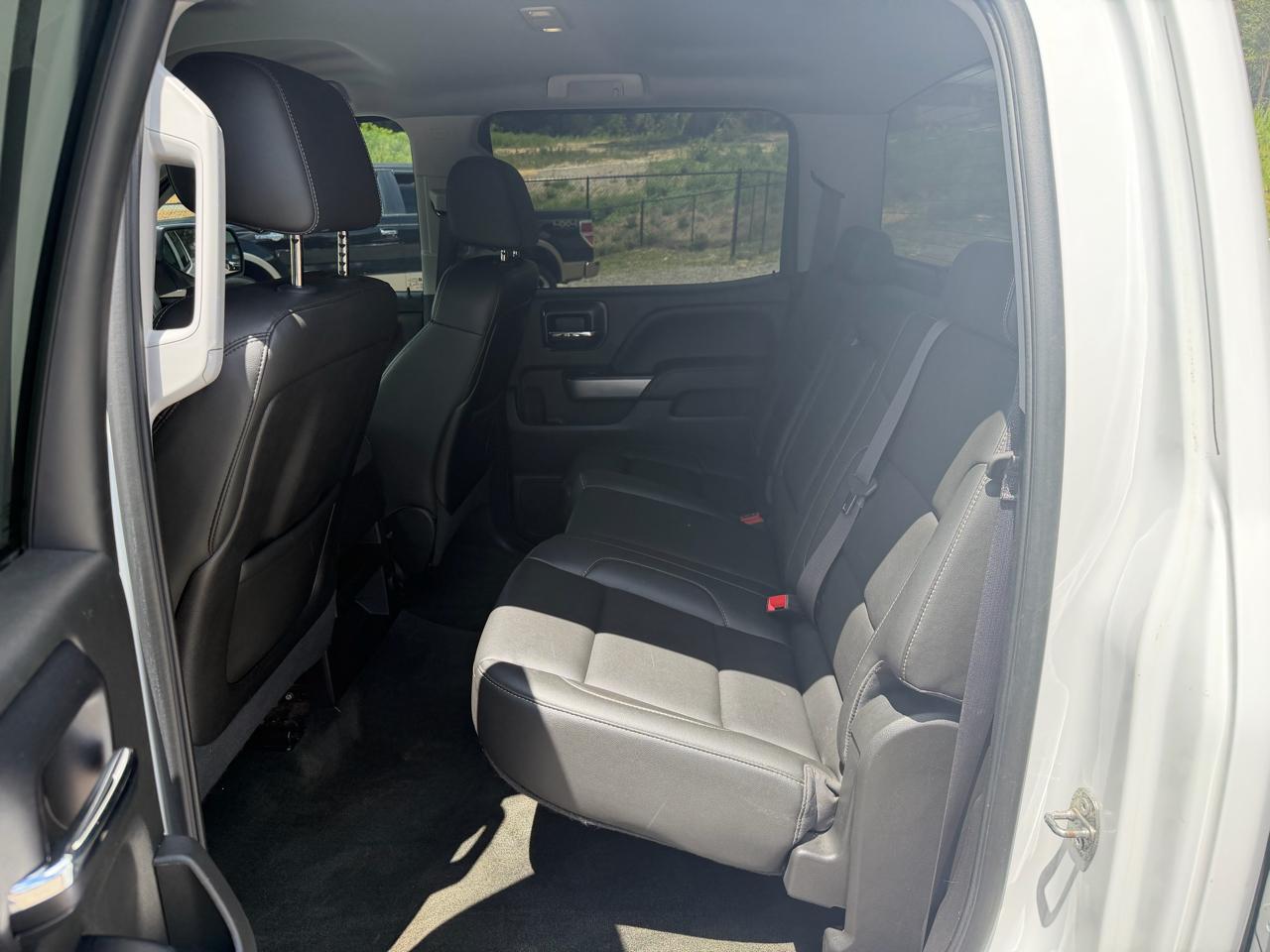 Chevrolet Silverado 1500 4WD Crew Cab 143.5" LT w/2LT 2015