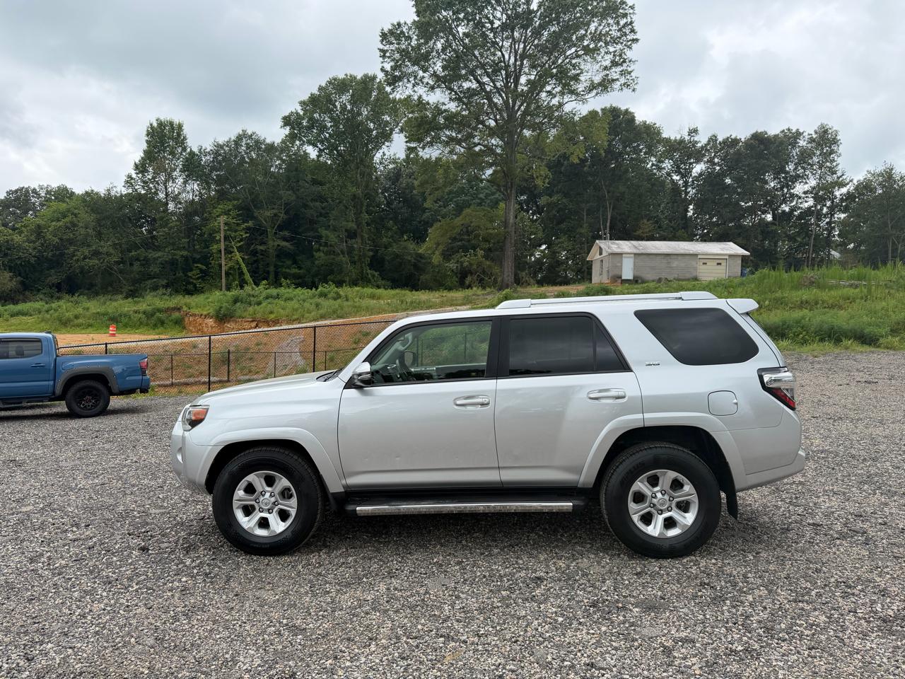 Toyota 4Runner SR5 Premium 2WD (Natl) 2017