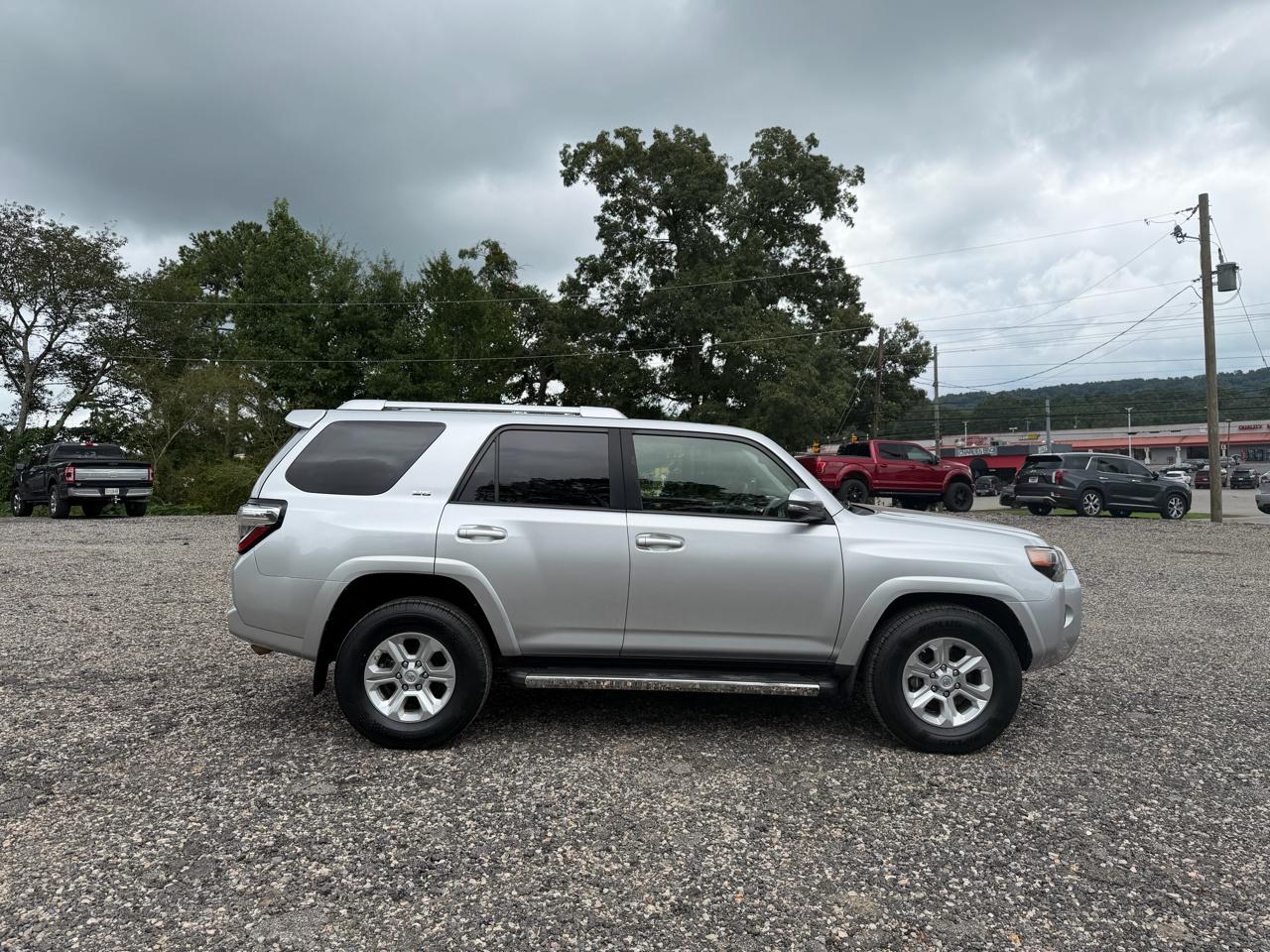 Toyota 4Runner SR5 Premium 2WD (Natl) 2017