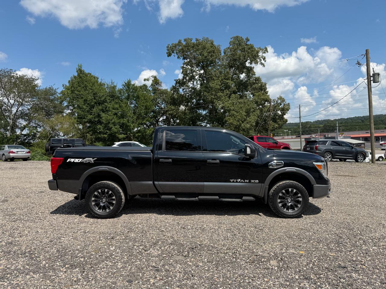 Nissan Titan XD 4x4 Diesel Crew Cab PRO-4X 2017