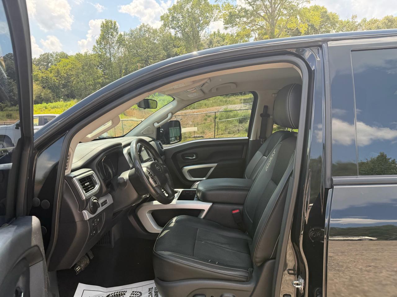 Nissan Titan XD 4x4 Diesel Crew Cab PRO-4X 2017