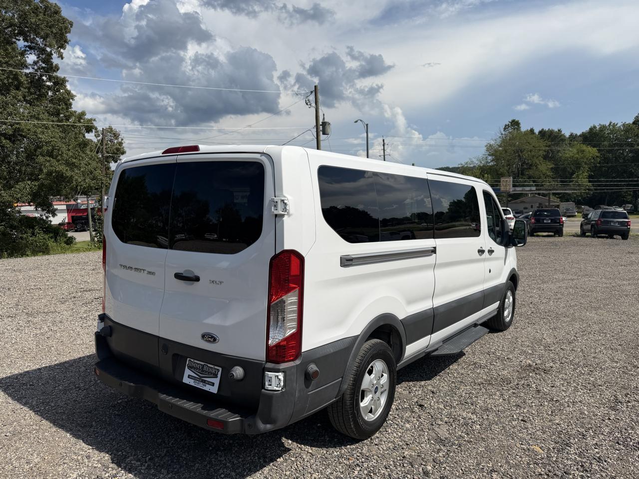 Ford Transit Wagon T-350 148" Low Roof XLT Sliding RH Dr 2017