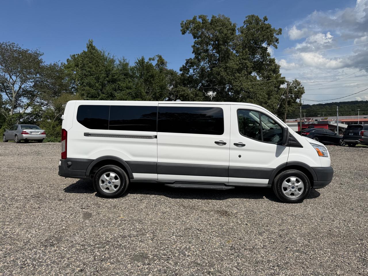 Ford Transit Wagon T-350 148" Low Roof XLT Sliding RH Dr 2017