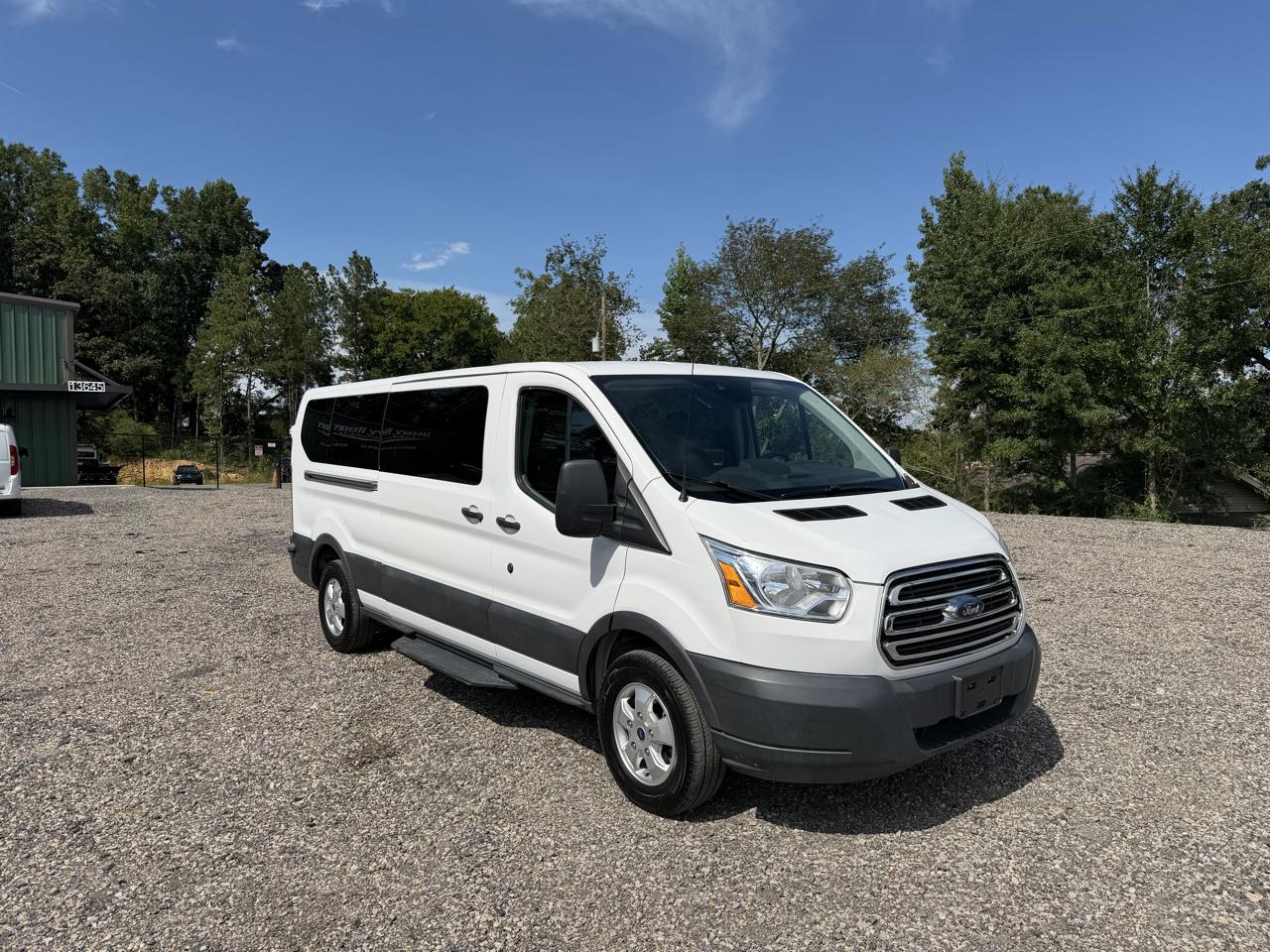 Ford Transit Wagon T-350 148" Low Roof XLT Sliding RH Dr 2017