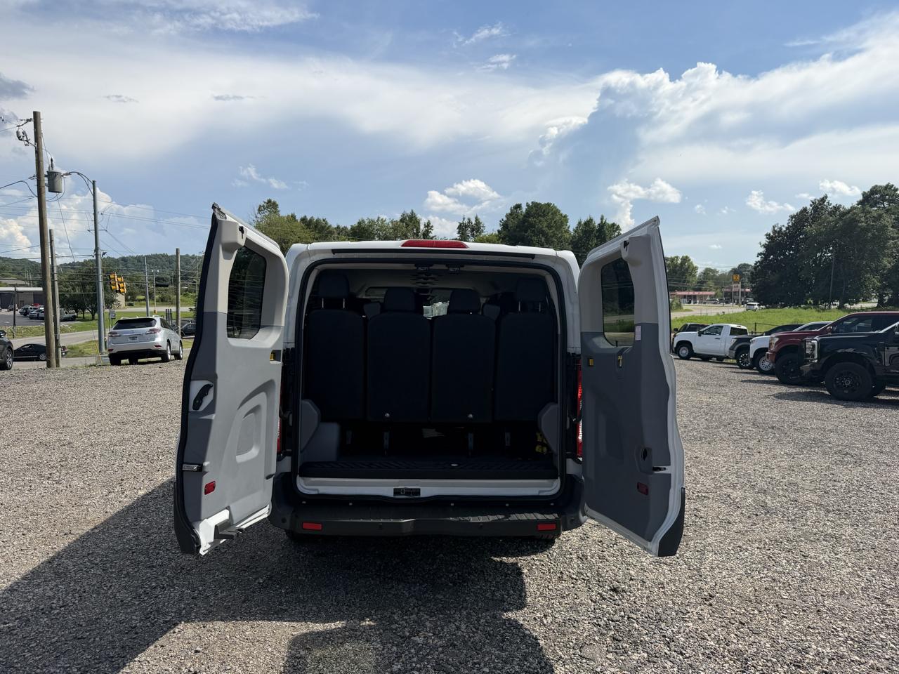 Ford Transit Wagon T-350 148" Low Roof XLT Sliding RH Dr 2017