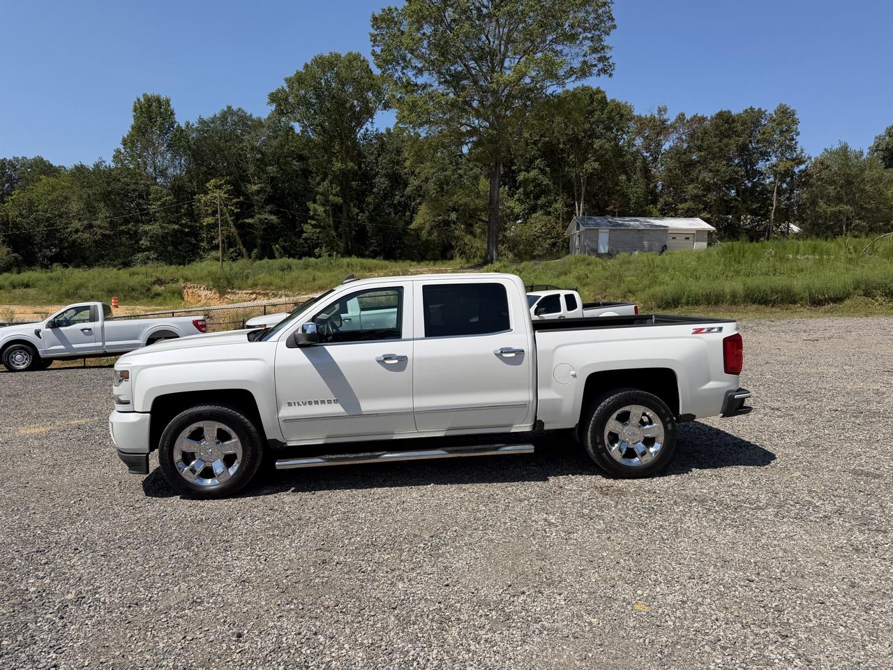 Chevrolet Silverado 1500 4WD Crew Cab 143.5" LTZ w/2LZ 2017