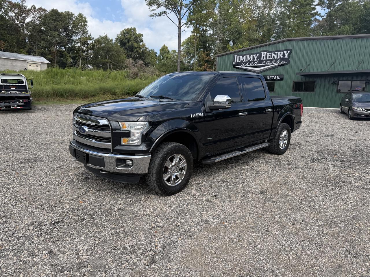 2015 Ford F-150 4WD SuperCrew 145" Lariat