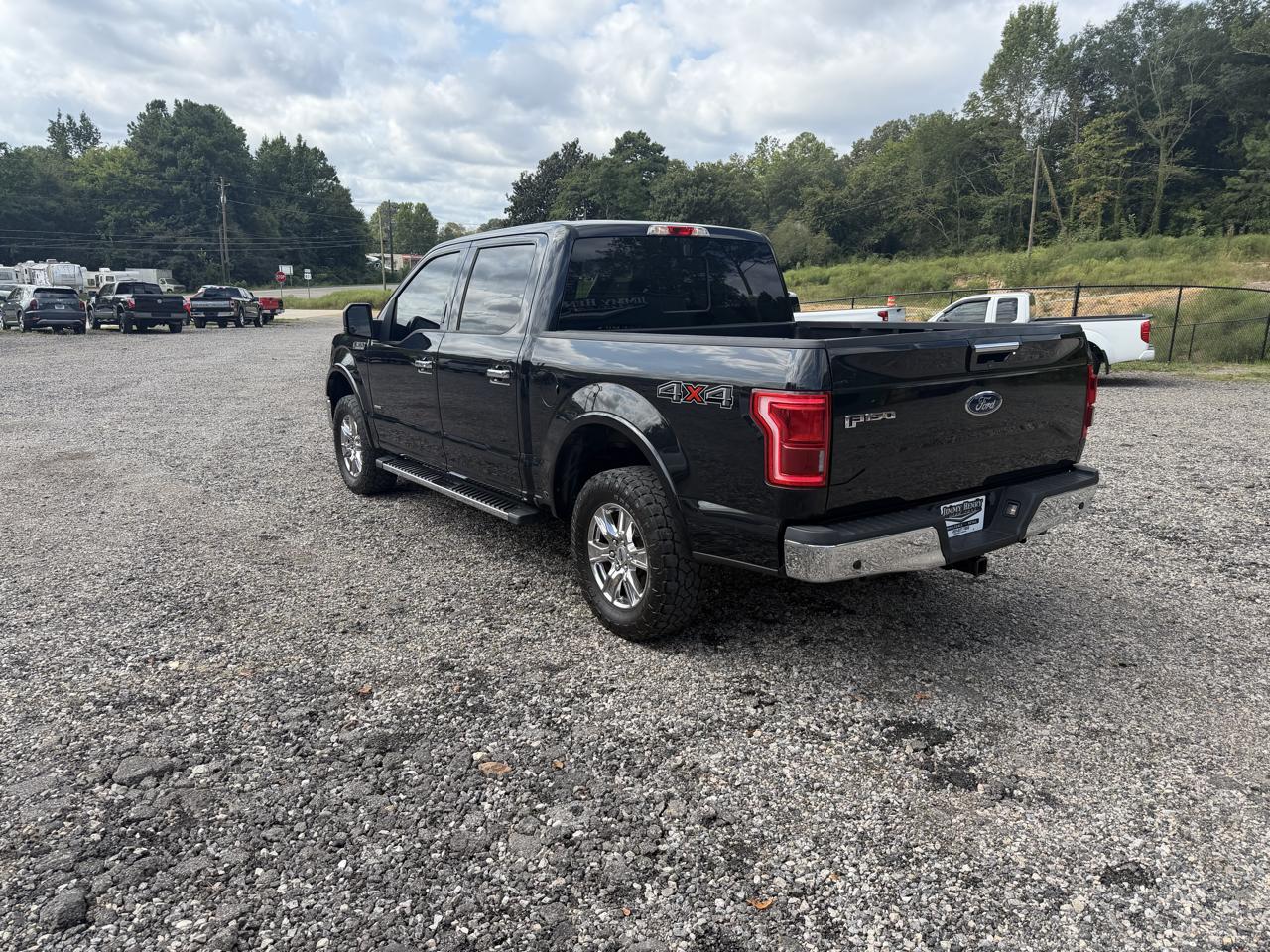 Ford F-150 4WD SuperCrew 145" Lariat 2015
