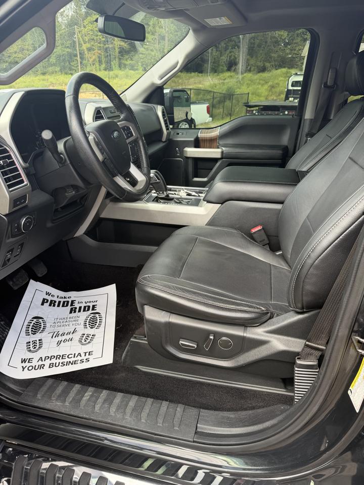 Ford F-150 4WD SuperCrew 145" Lariat 2015