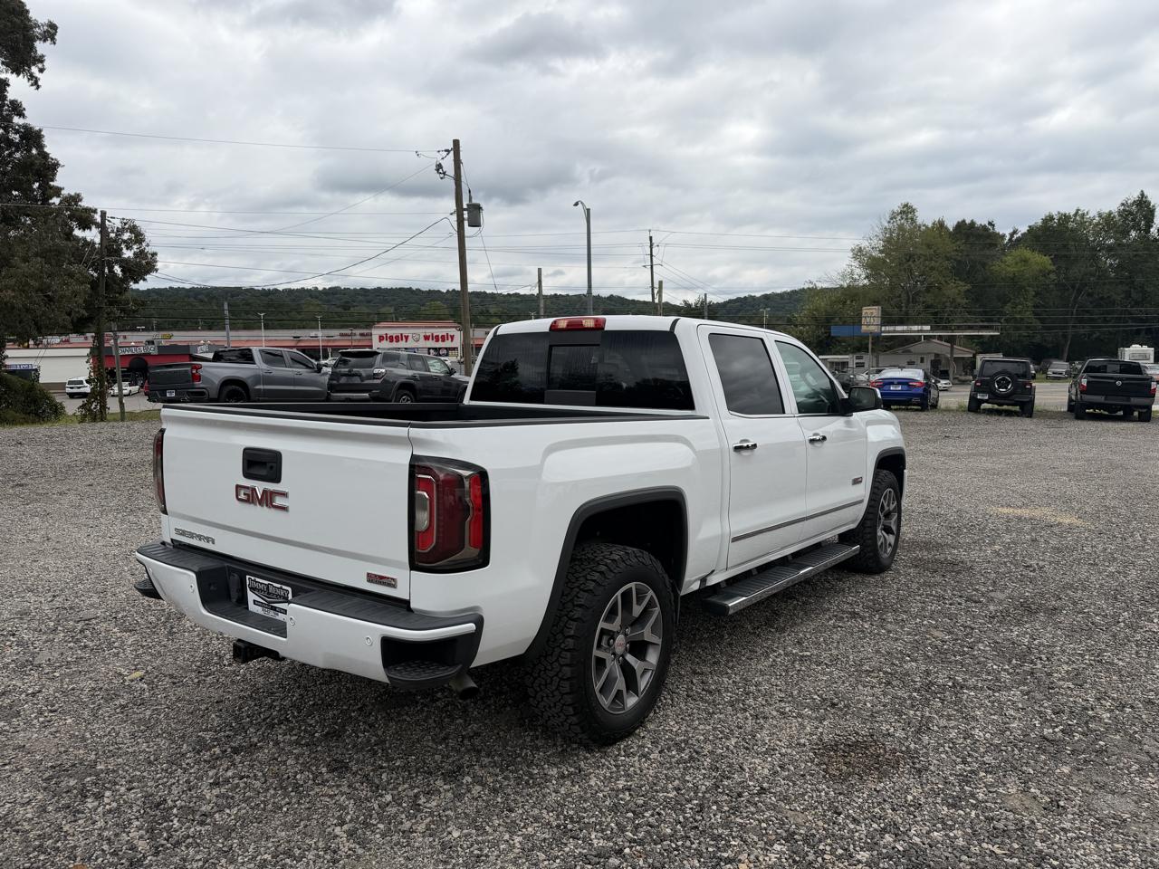 GMC Sierra 1500 4WD Crew Cab 143.5" SLT 2016