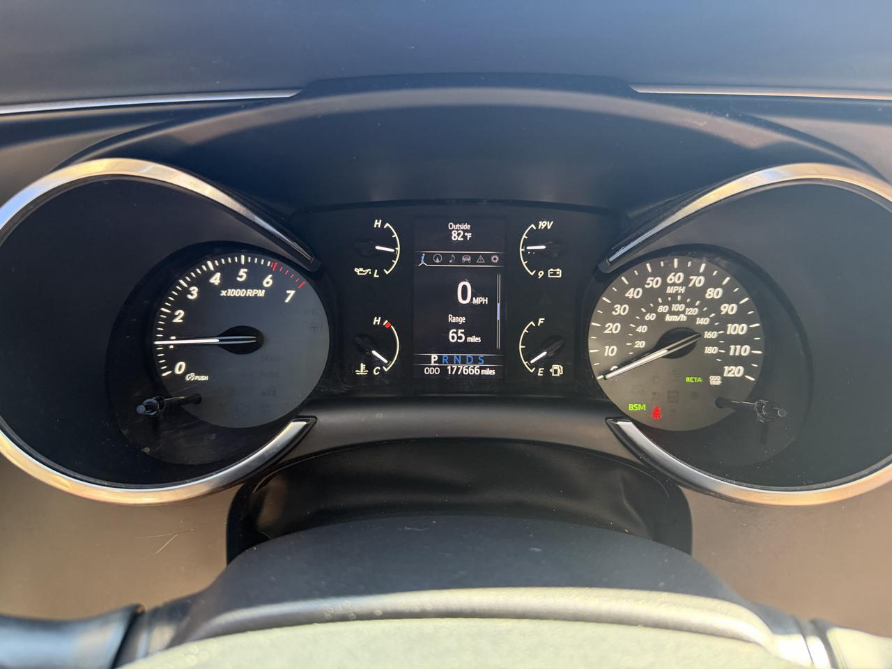 Toyota Sequoia Limited 4WD (Natl) 2018