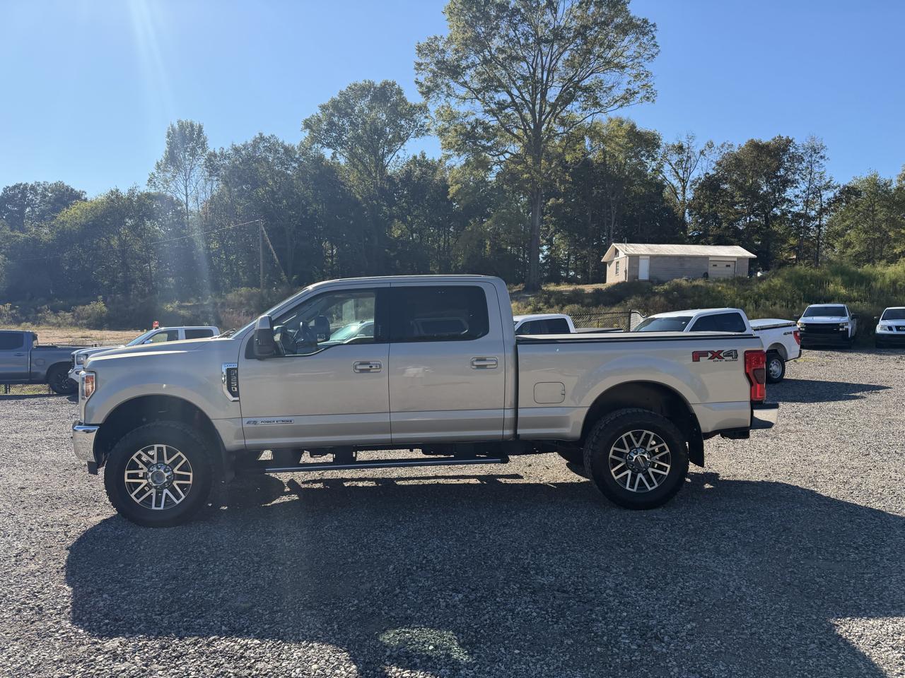 Ford Super Duty F-250 SRW Lariat 4WD Crew Cab 6.75' Box 2017