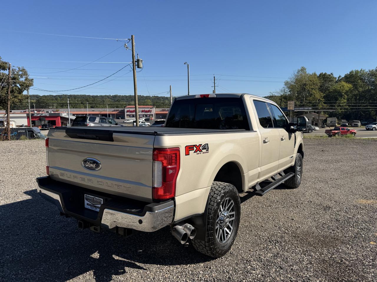 Ford Super Duty F-250 SRW Lariat 4WD Crew Cab 6.75' Box 2017