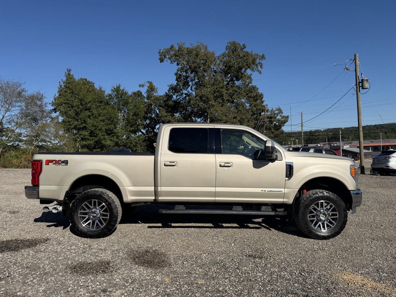 Ford Super Duty F-250 SRW Lariat 4WD Crew Cab 6.75' Box 2017