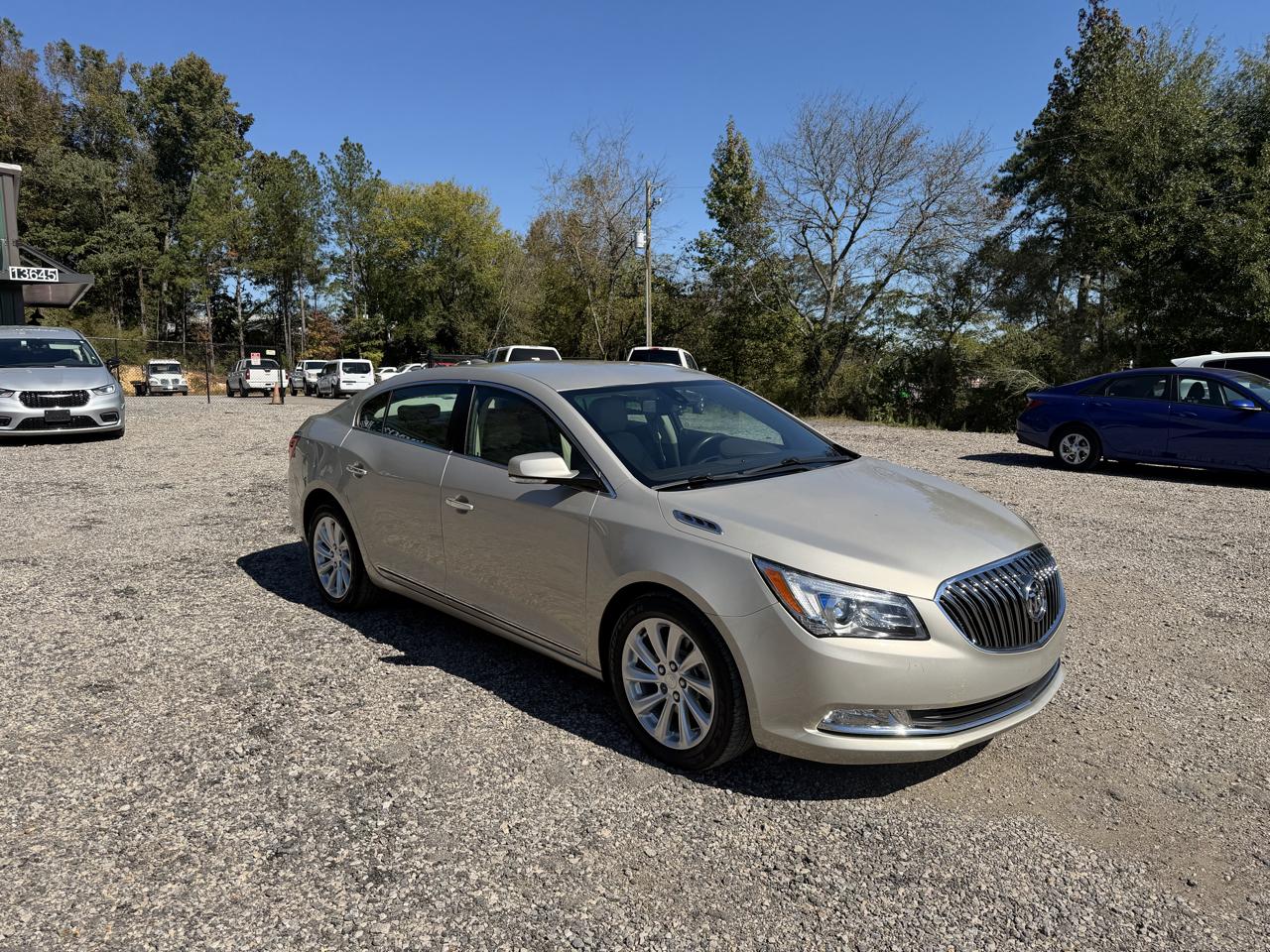 Buick LaCrosse 4dr Sdn Leather FWD 2015