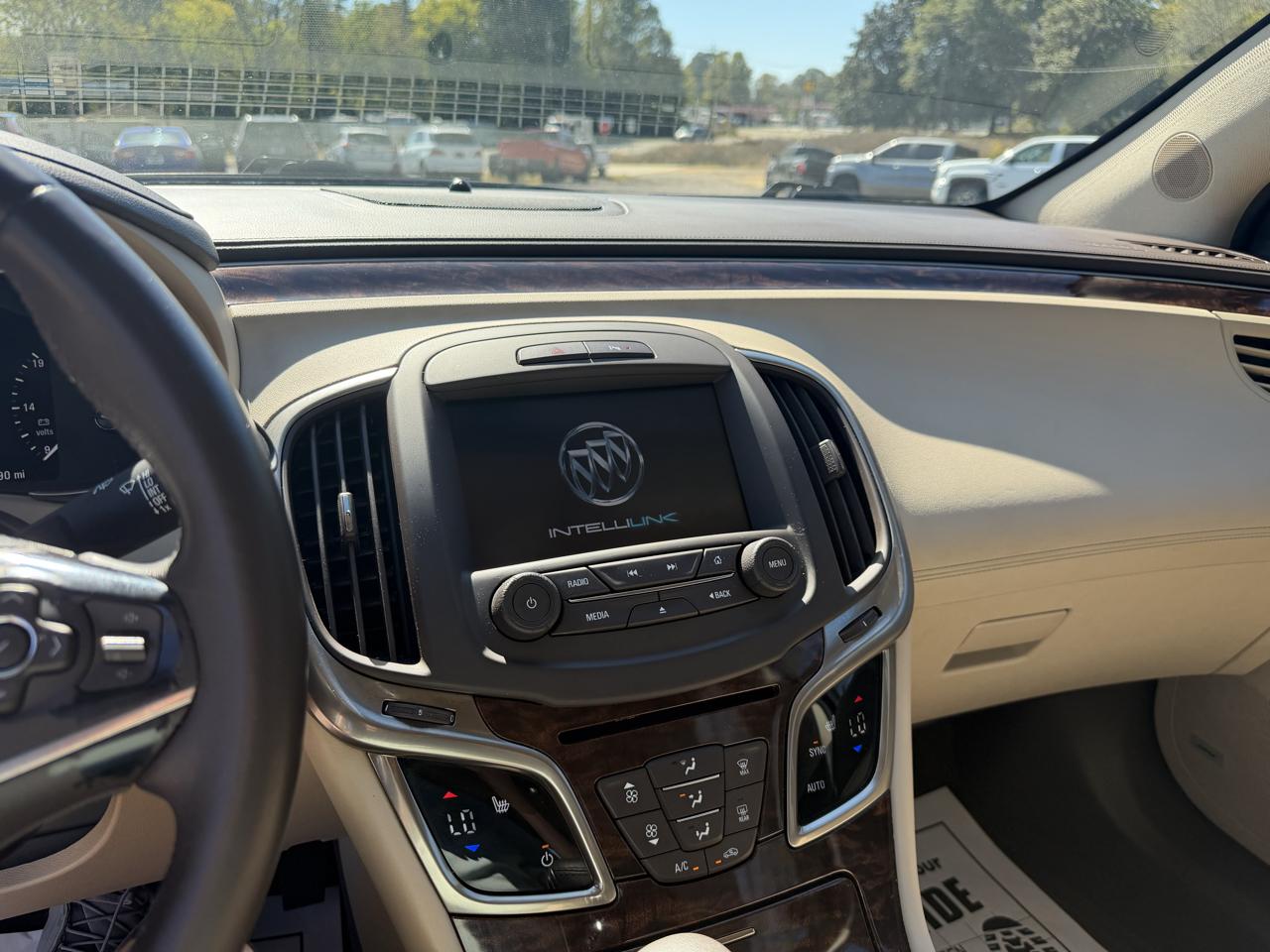 Buick LaCrosse 4dr Sdn Leather FWD 2015