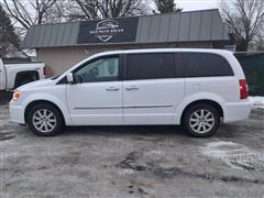 2016 Chrysler Town & Country 