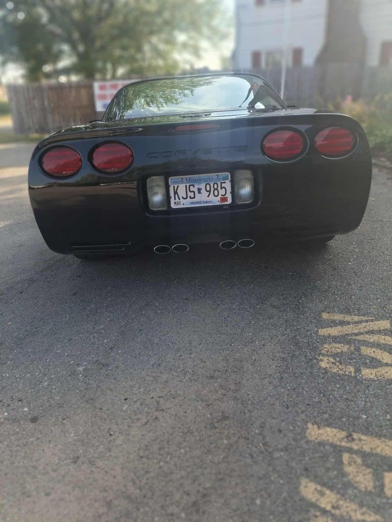 Chevrolet Corvette  2001