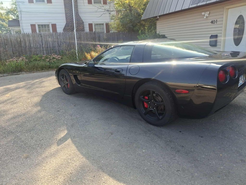 2001 Chevrolet Corvette Base