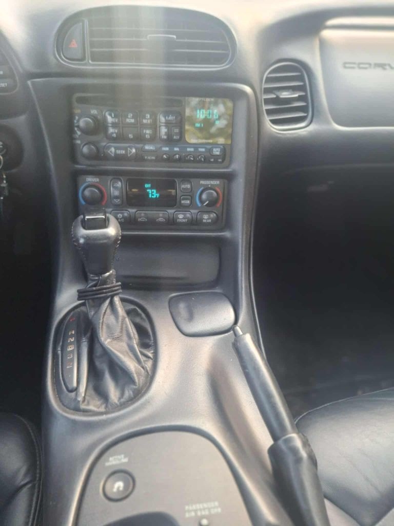 Chevrolet Corvette  2001