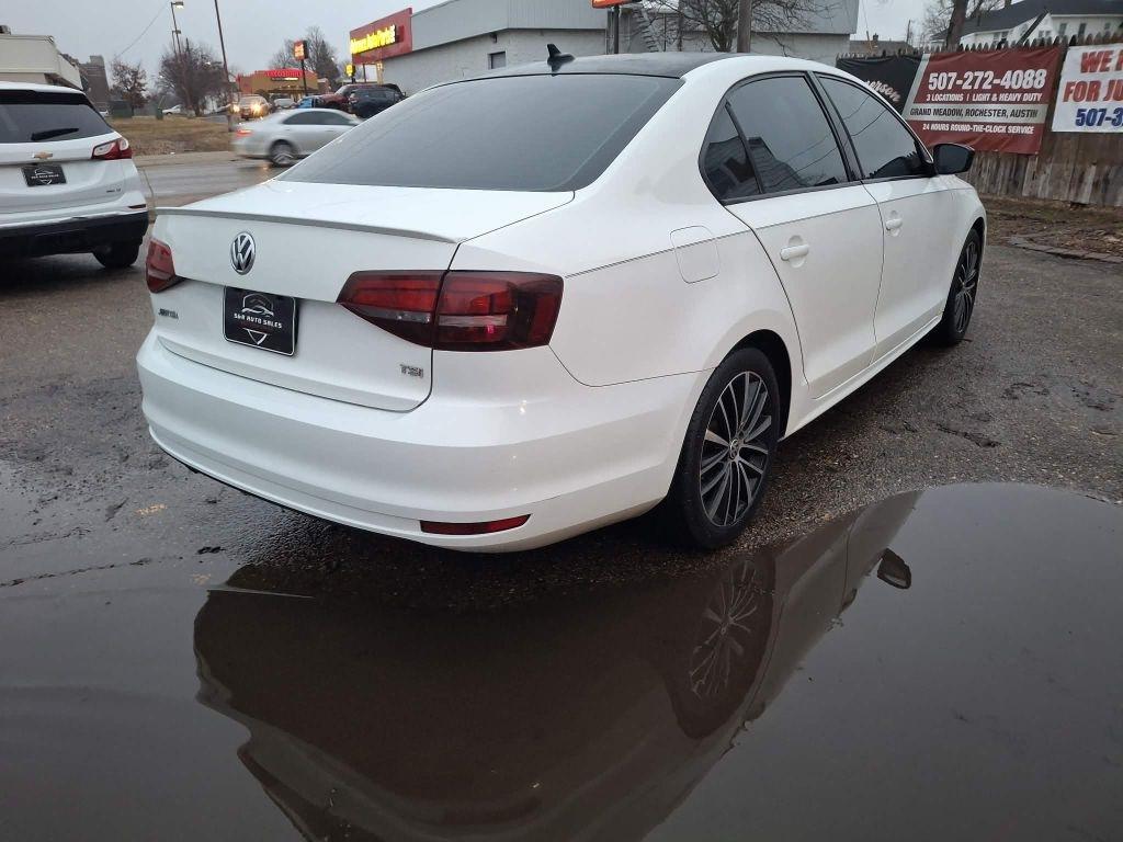 Volkswagen Jetta SE 6A 2016