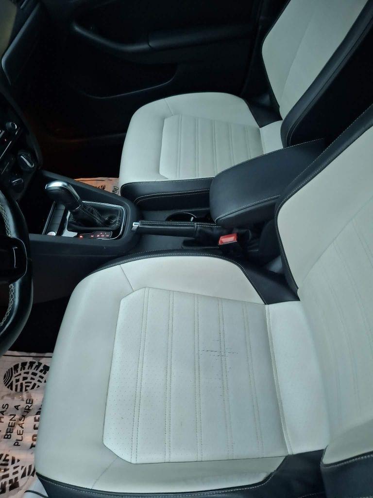 Volkswagen Jetta SE 6A 2016