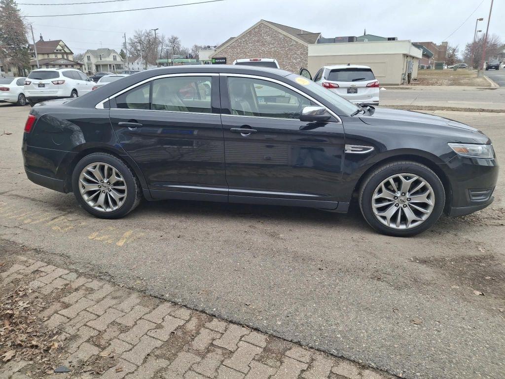 Ford Taurus Limited FWD 2013