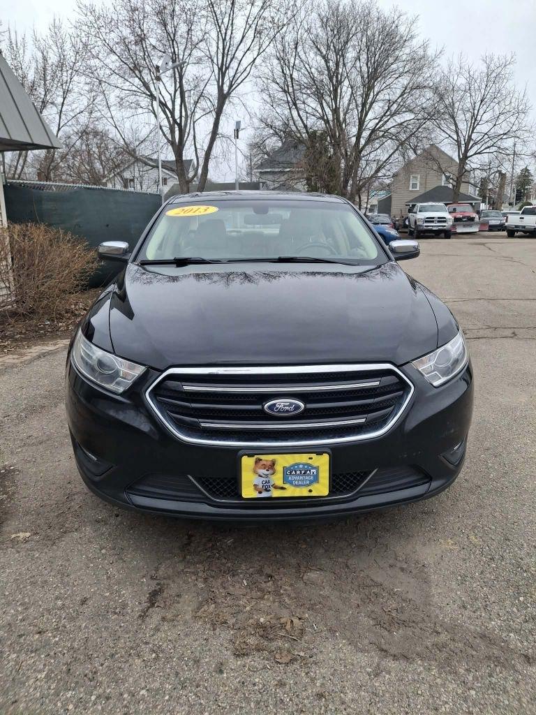 Ford Taurus Limited FWD 2013