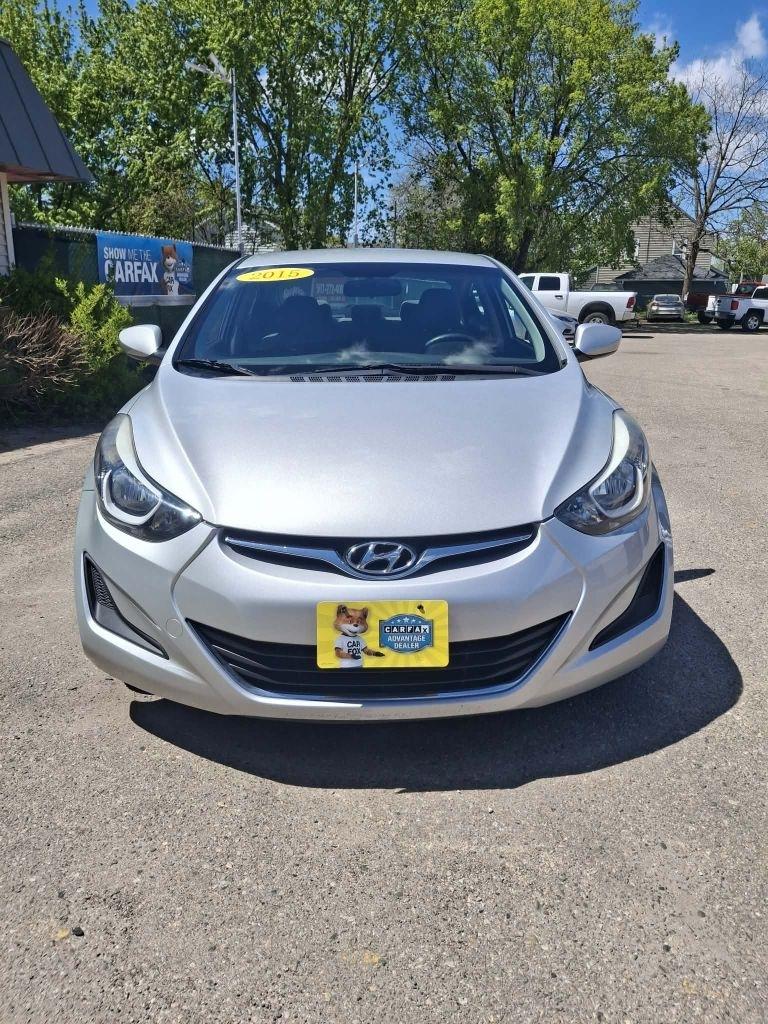 Hyundai Elantra SE 6AT 2015