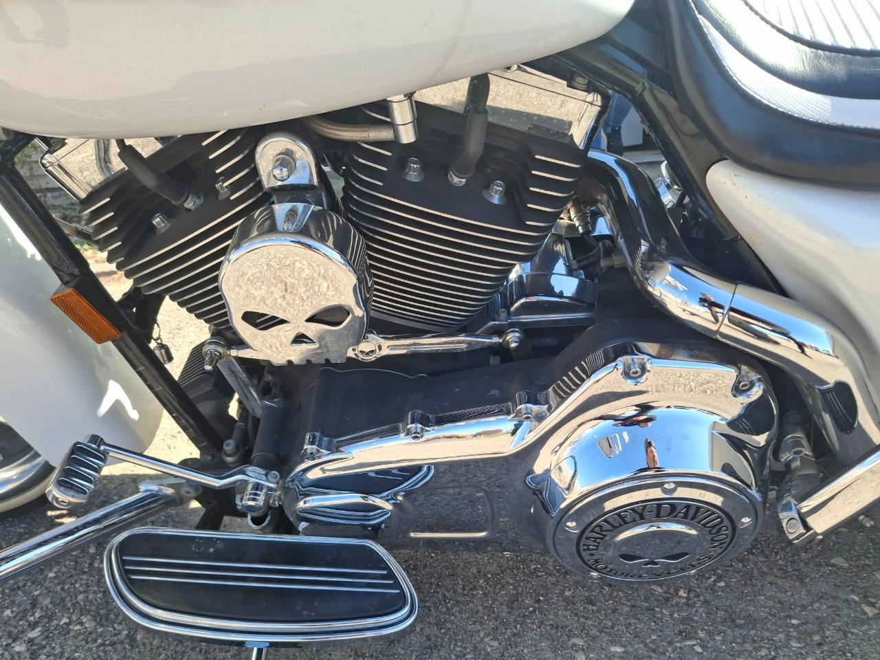 Harley-Davidson FLHX  2008