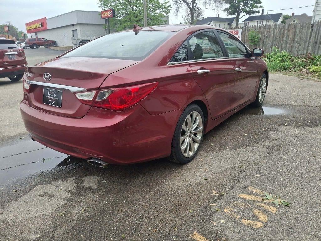 Hyundai Sonata SE Auto 2011