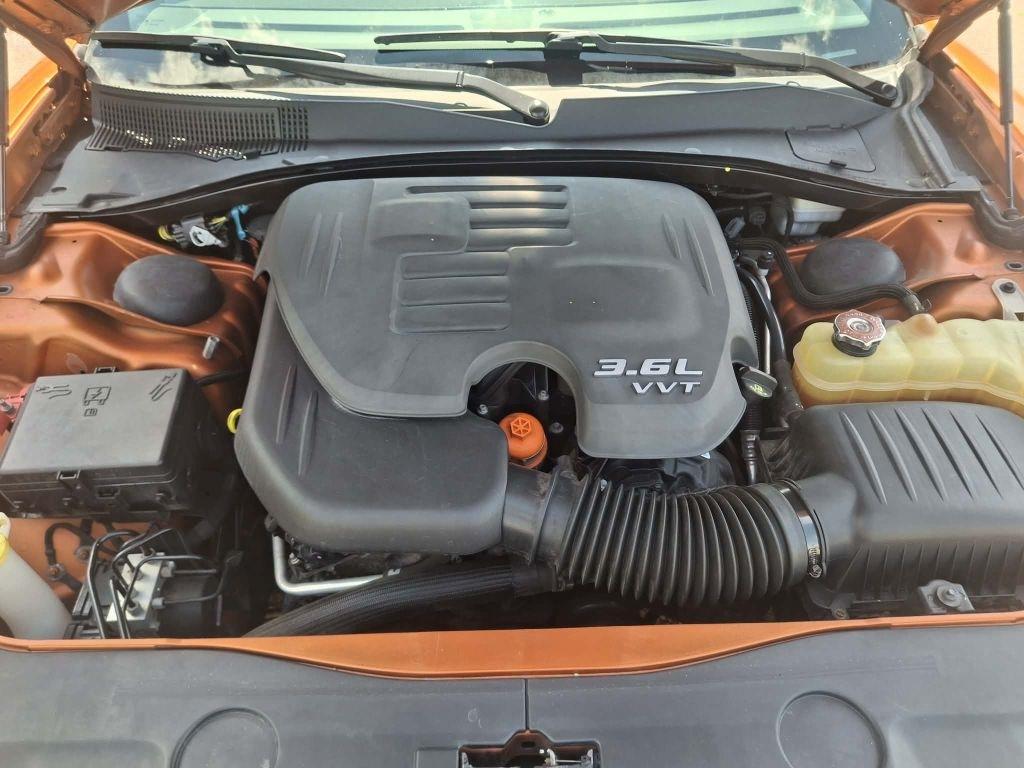 Dodge Charger SE 2011