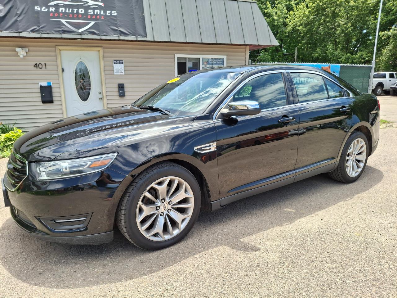 Ford Taurus Limited FWD 2017