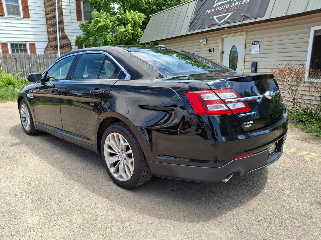 Ford Taurus Limited FWD 2017