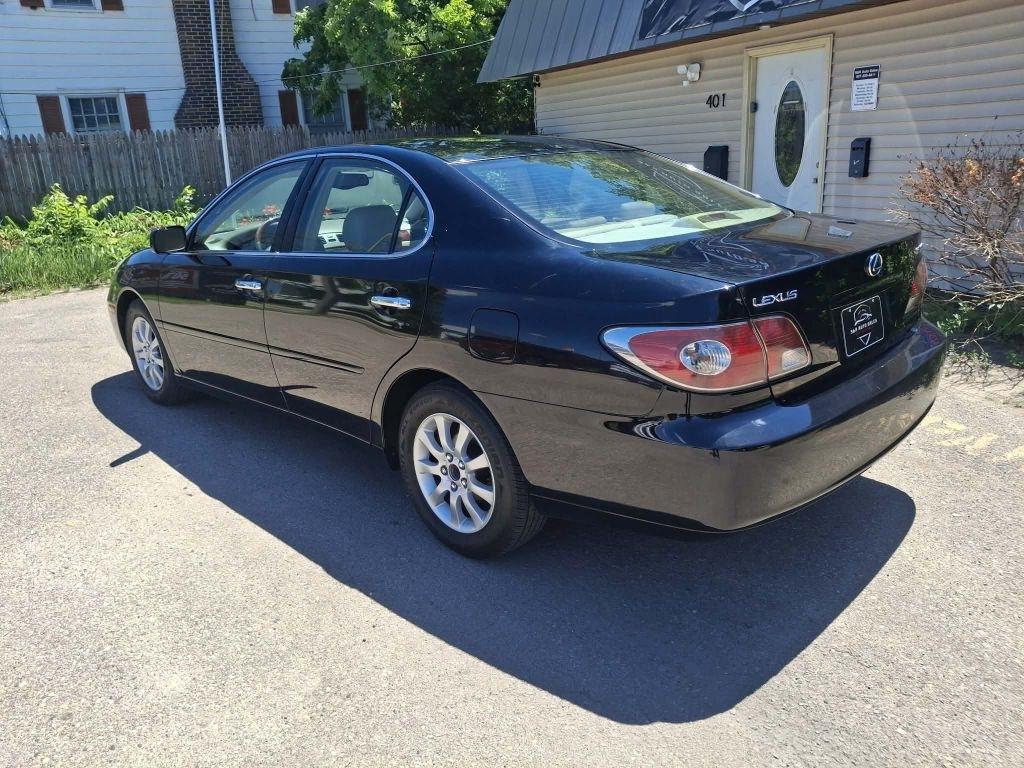 Lexus ES 300 Sedan 2002