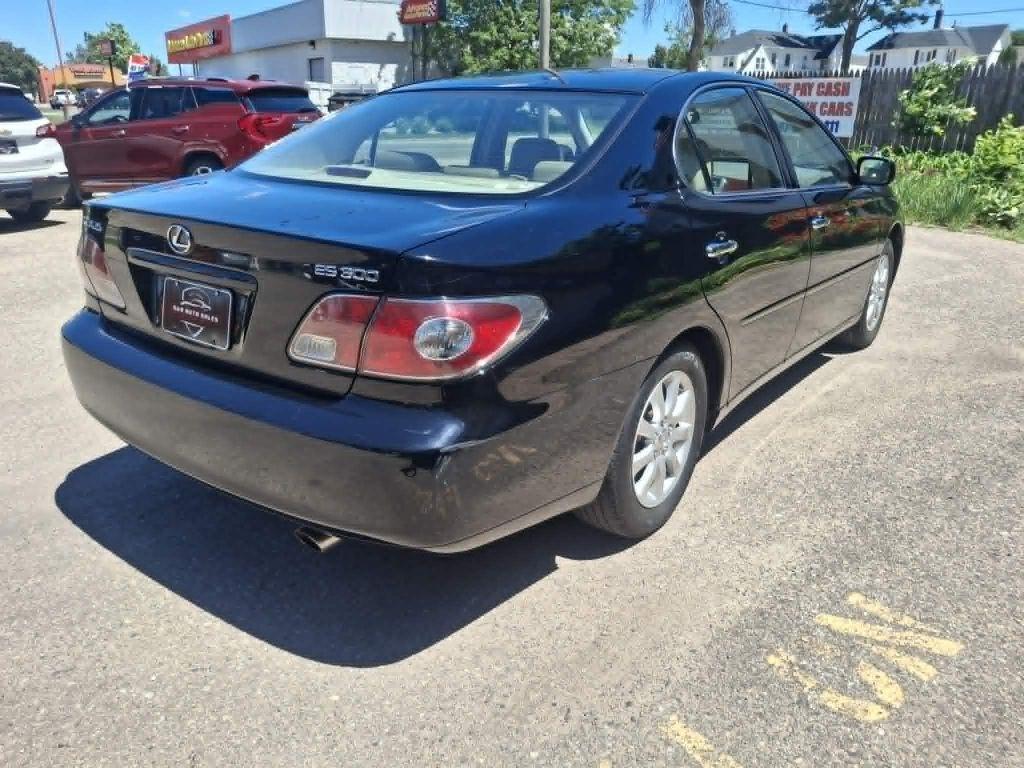 Lexus ES 300 Sedan 2002