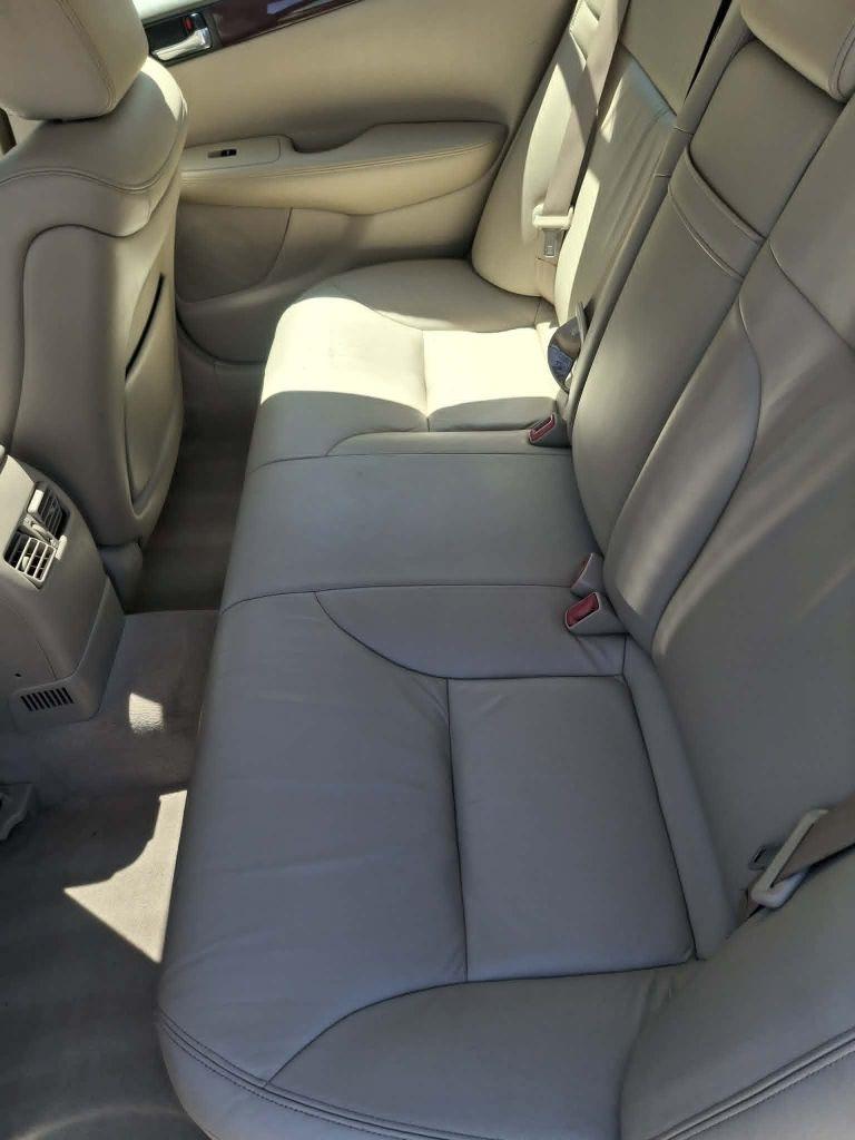 Lexus ES 300 Sedan 2002