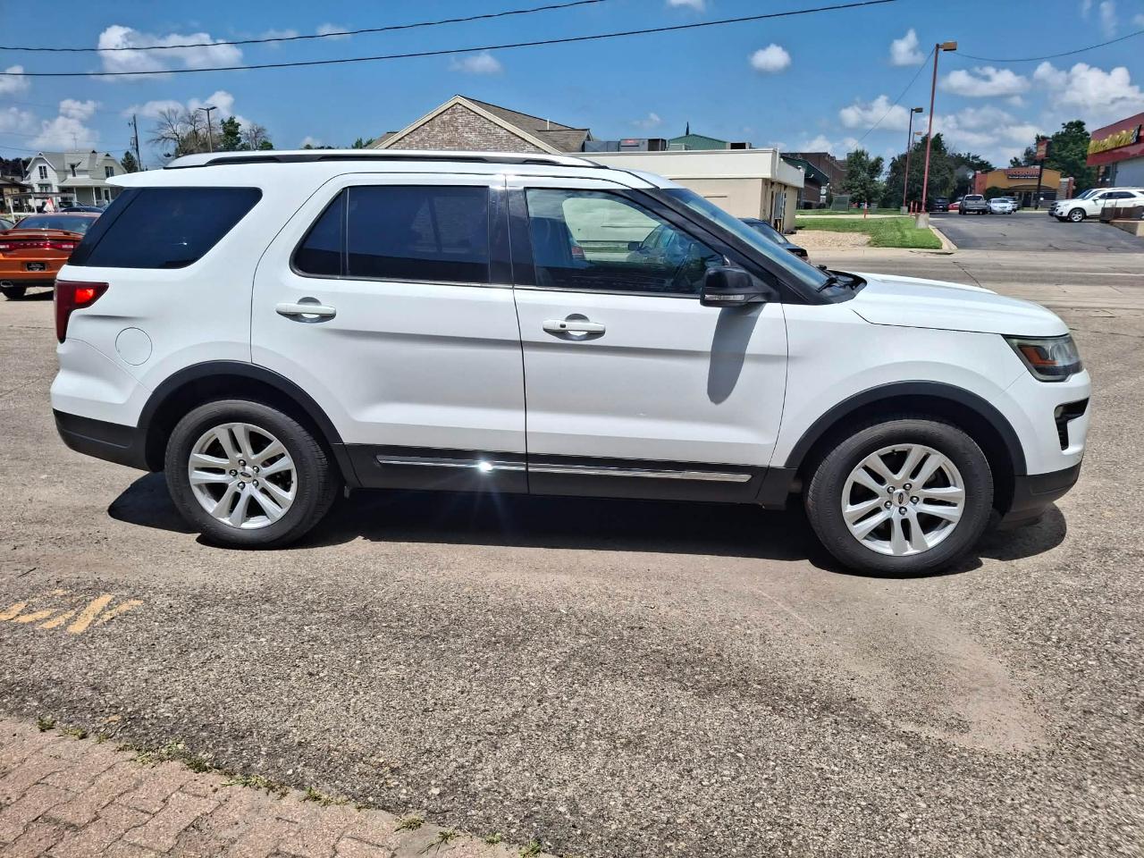 Ford Explorer XLT 4WD 2018
