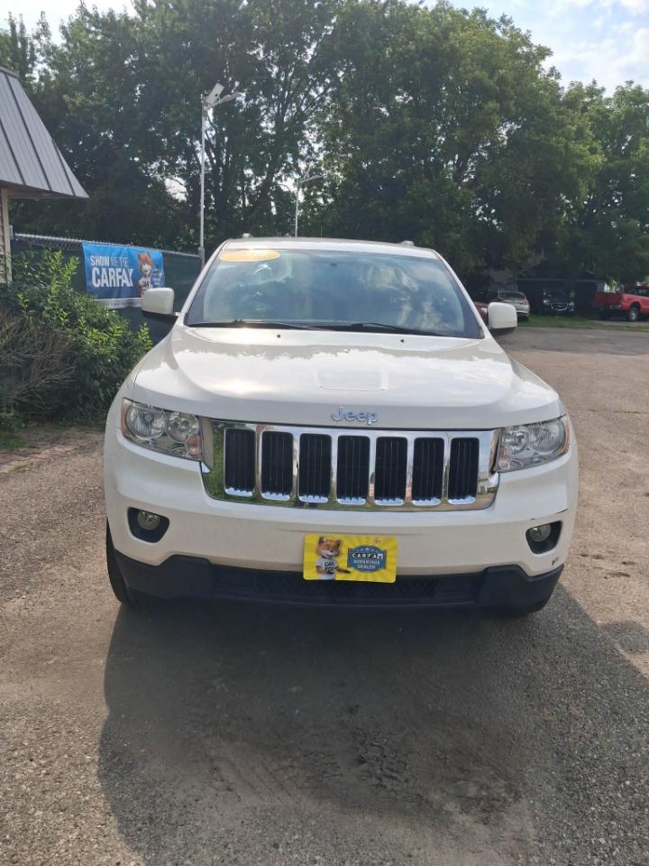 Jeep Grand Cherokee Laredo 4WD 2011