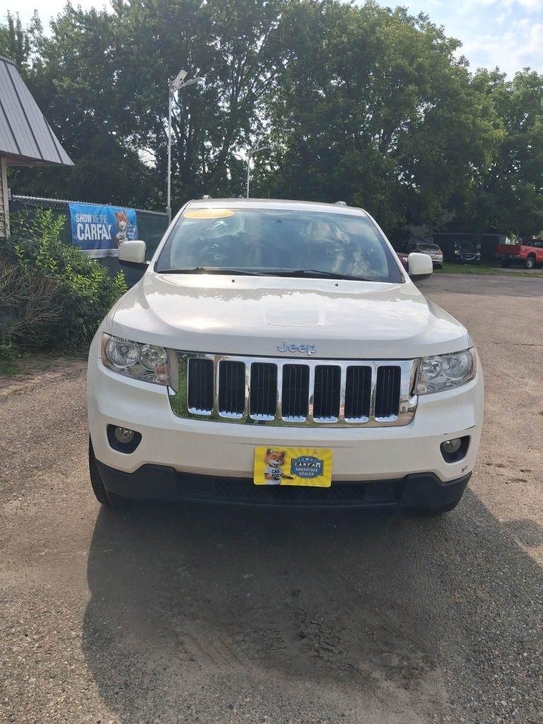 Jeep Grand Cherokee Laredo 4WD 2011
