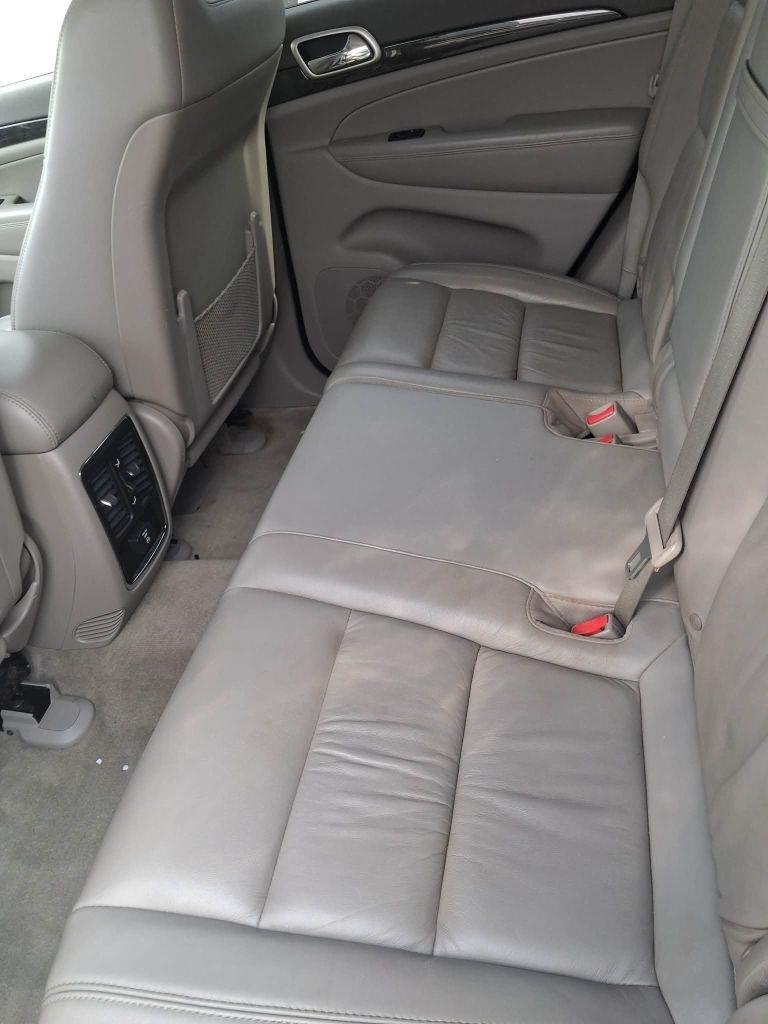 Jeep Grand Cherokee Laredo 4WD 2011