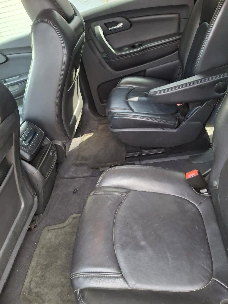Chevrolet Traverse 2LT AWD 2012