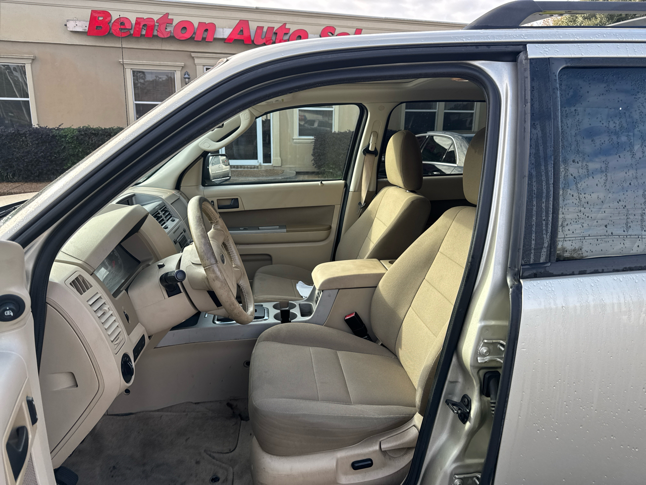 Ford Escape  2010