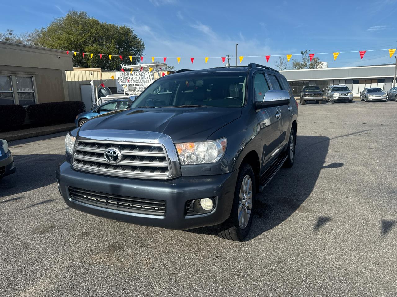 Toyota Sequoia  2010