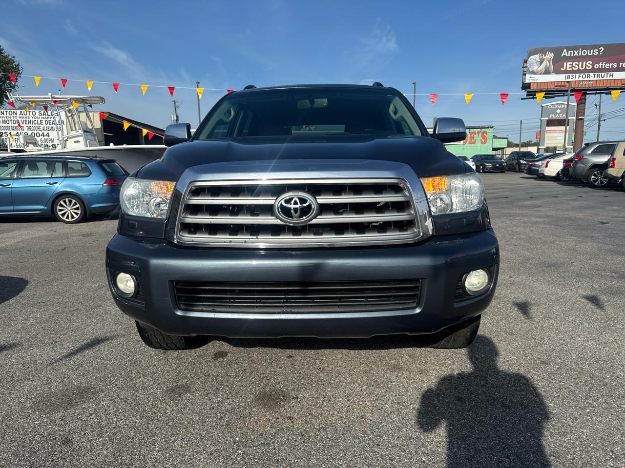 Toyota Sequoia  2010