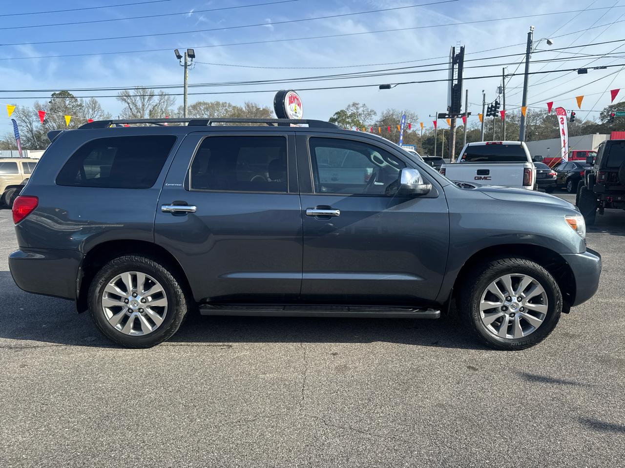 Toyota Sequoia  2010