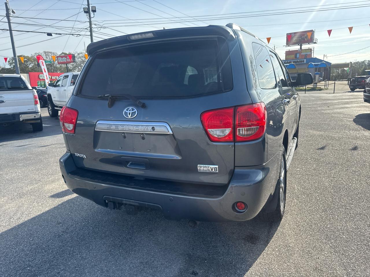 Toyota Sequoia  2010