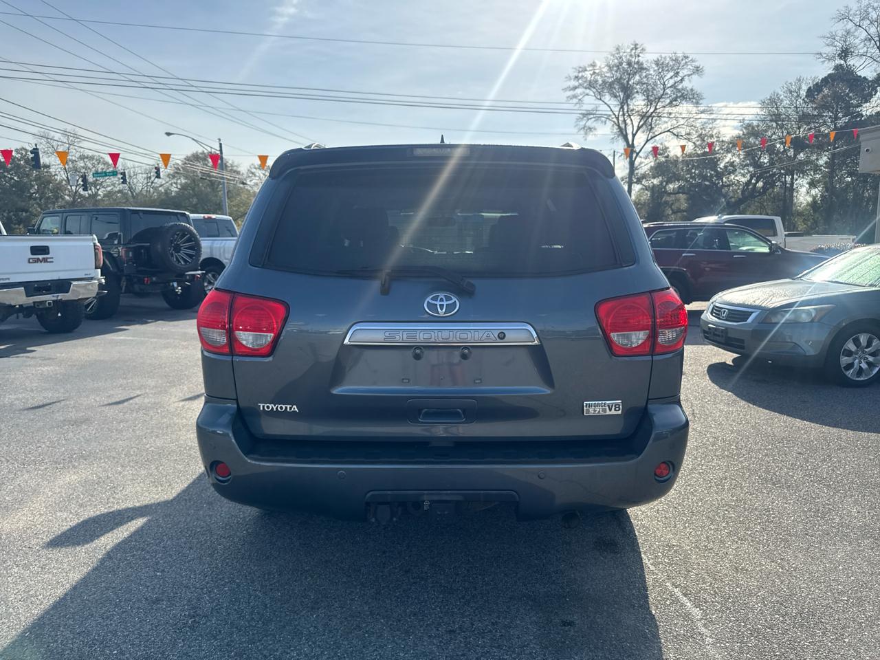 Toyota Sequoia  2010