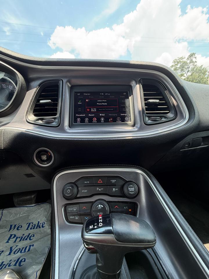 Dodge Challenger  2019